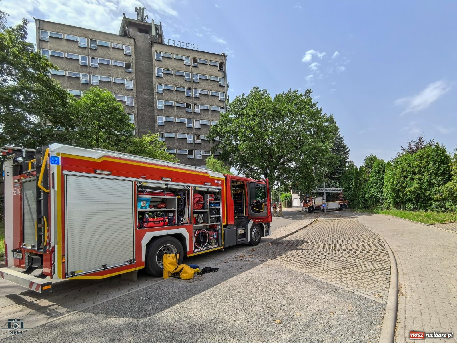 Zdjęcie w galerii na portalu naszraciborz.pl: Strażacy w akcji za hotelem przy Bosackiej [FOTO] wiadomości z regionu