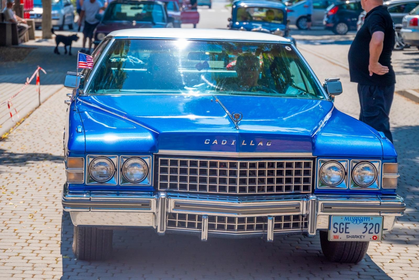 Zdjęcie w galerii na portalu naszraciborz.pl: Oldtimery na zamku w Tworkowie [FOTO] wiadomości z regionu