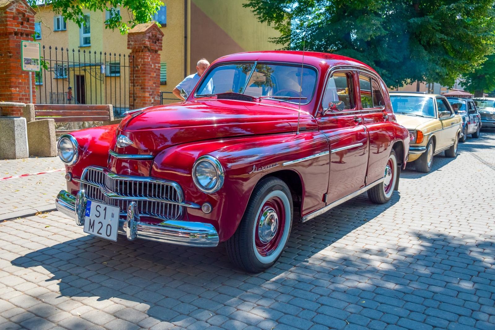 Zdjęcie w galerii na portalu naszraciborz.pl: Oldtimery na zamku w Tworkowie [FOTO] wiadomości z regionu