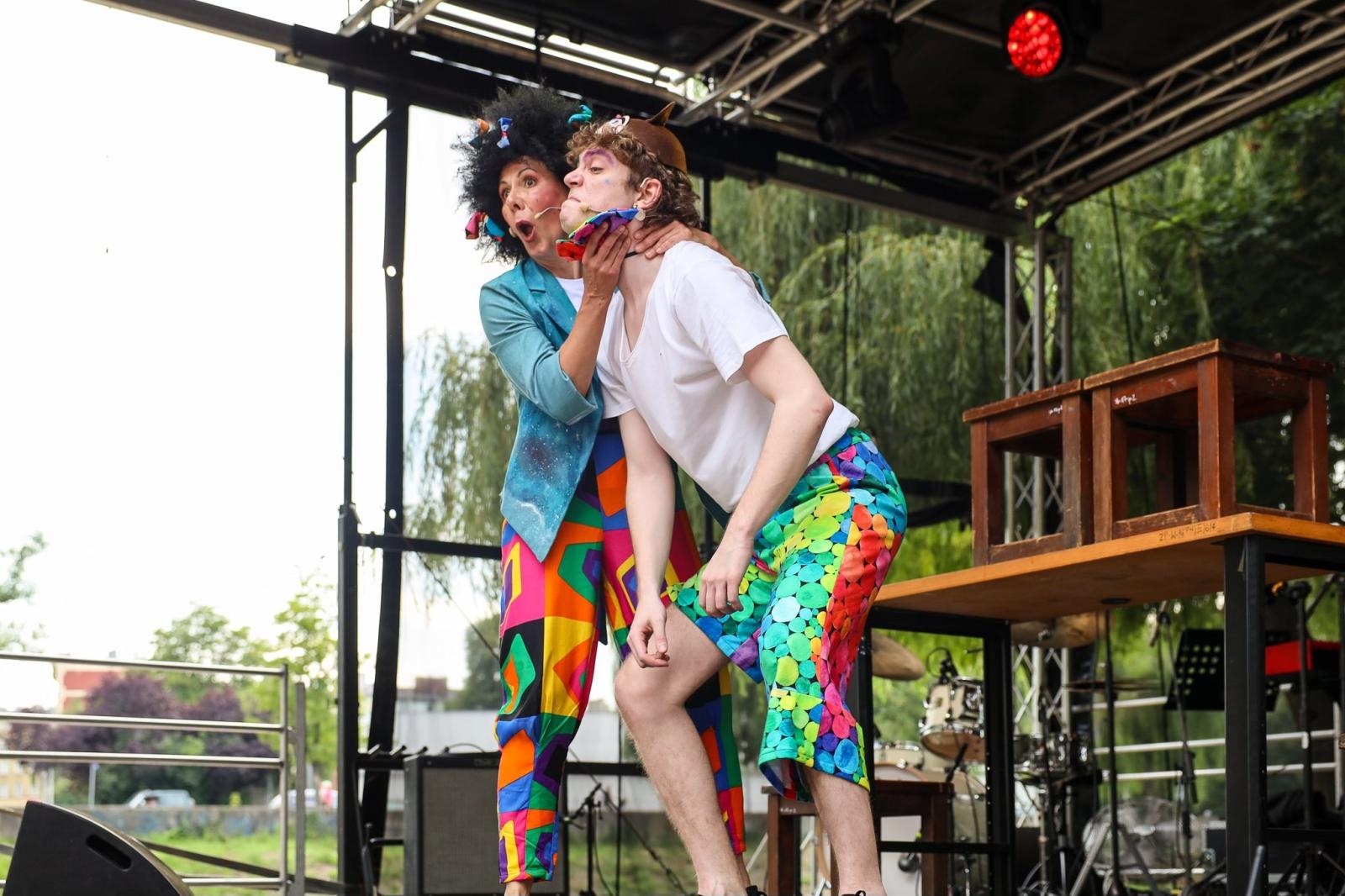 Zdjęcie w galerii na portalu naszraciborz.pl: Akademia Pani Kleksowej na zakończenie wakacji w Ogrodzie Kultury wiadomości z regionu