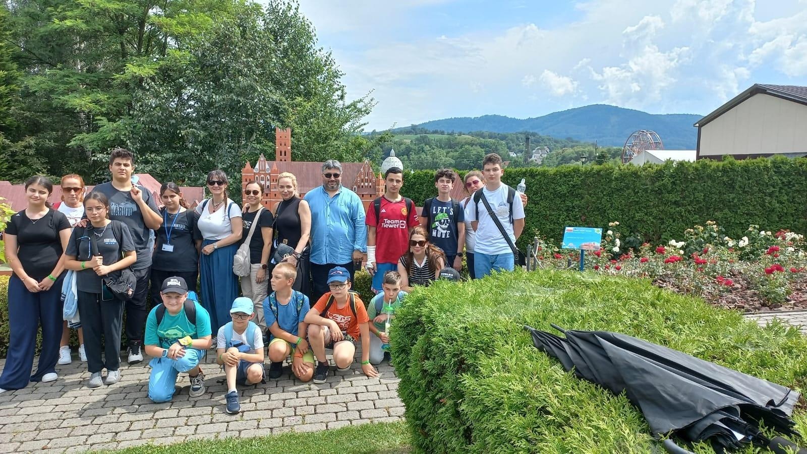 Zdjęcie w galerii na portalu naszraciborz.pl: Erasmus w raciborskiej Słonecznej Krainie. W poszukiwaniu sposobów włączania STEM i robotyki do praktyk edukacyjnych wiadomości z regionu