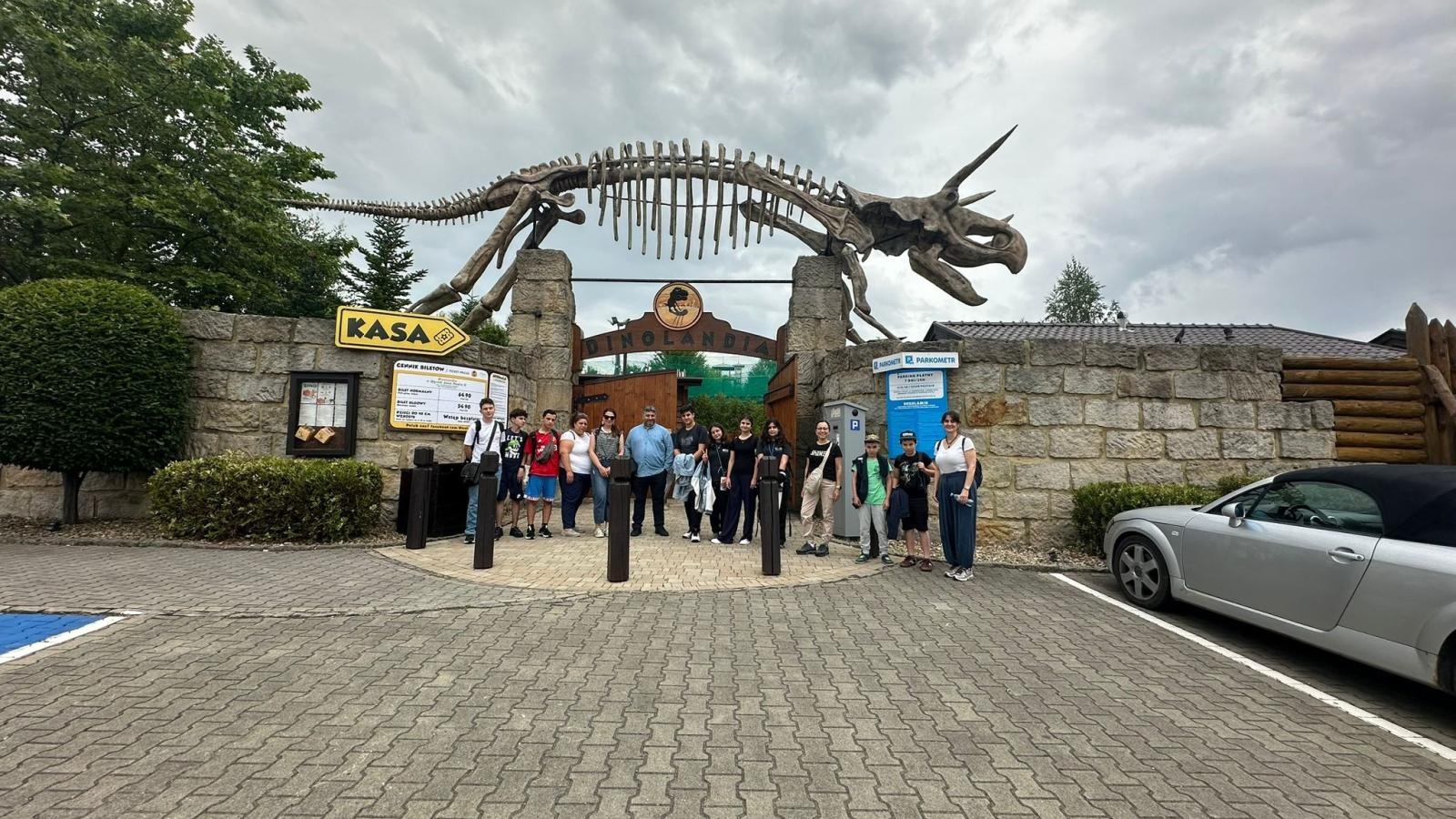 Zdjęcie w galerii na portalu naszraciborz.pl: Erasmus w raciborskiej Słonecznej Krainie. W poszukiwaniu sposobów włączania STEM i robotyki do praktyk edukacyjnych wiadomości z regionu
