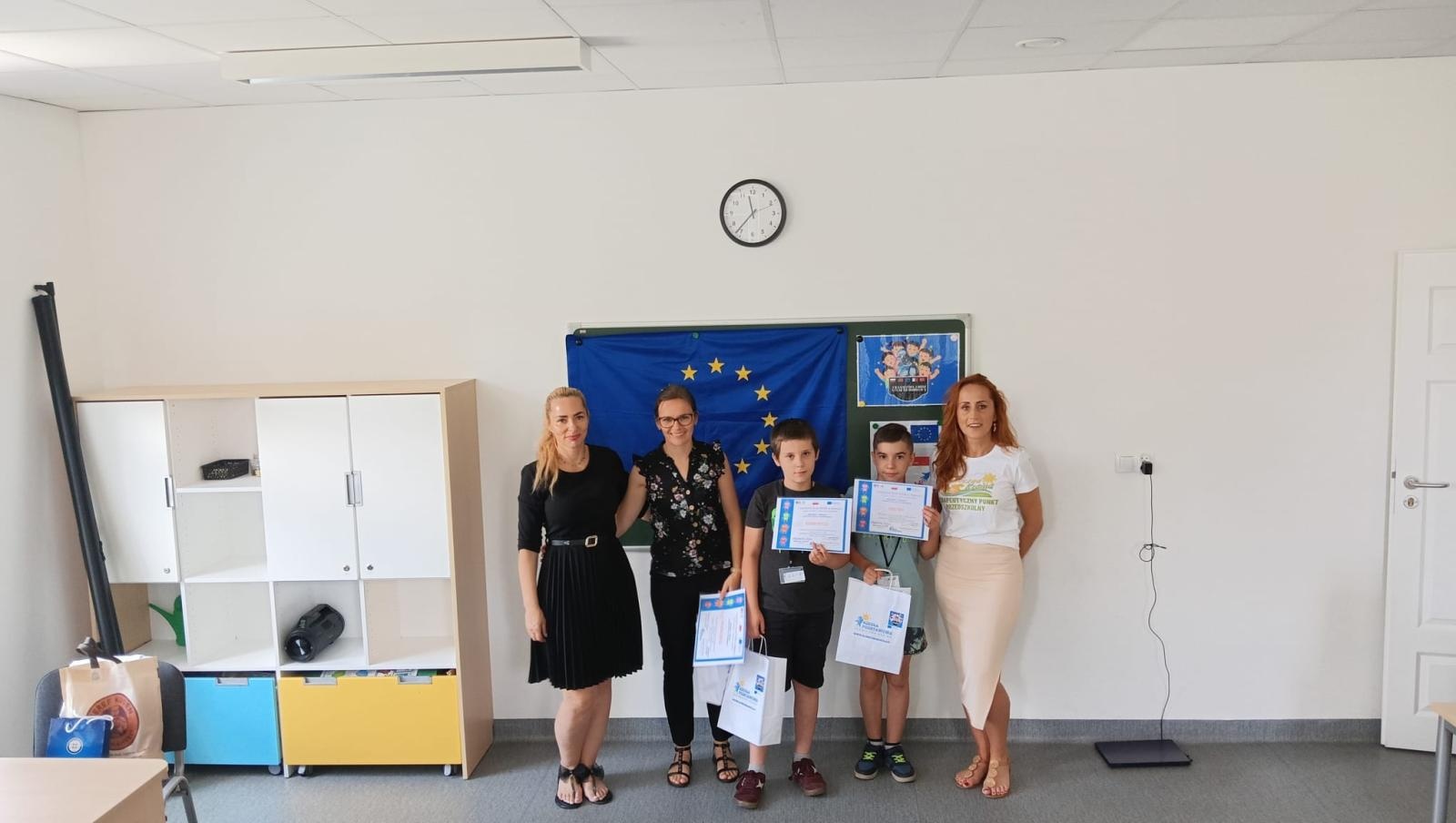 Zdjęcie w galerii na portalu naszraciborz.pl: Erasmus w raciborskiej Słonecznej Krainie. W poszukiwaniu sposobów włączania STEM i robotyki do praktyk edukacyjnych wiadomości z regionu