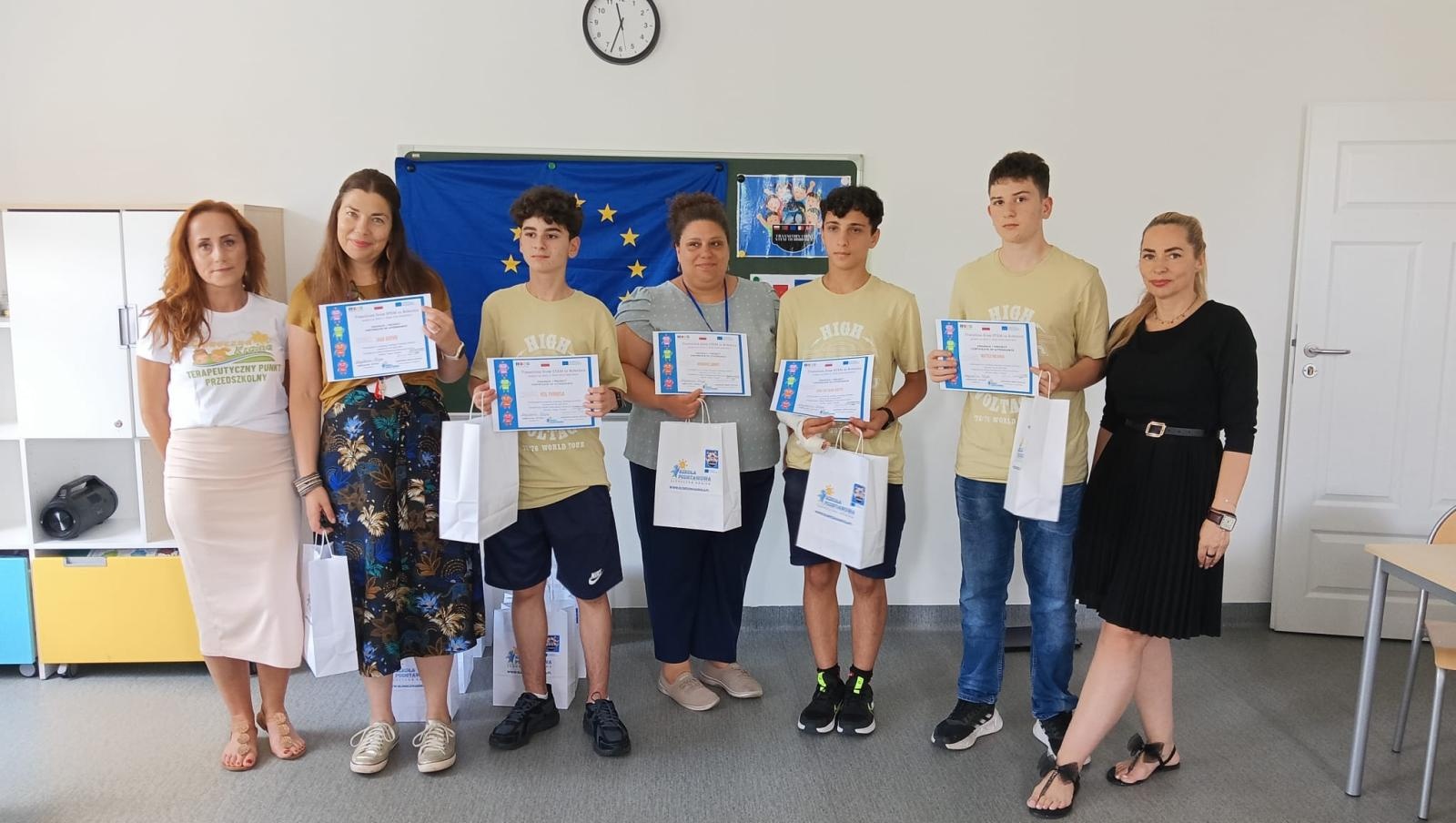 Zdjęcie w galerii na portalu naszraciborz.pl: Erasmus w raciborskiej Słonecznej Krainie. W poszukiwaniu sposobów włączania STEM i robotyki do praktyk edukacyjnych wiadomości z regionu