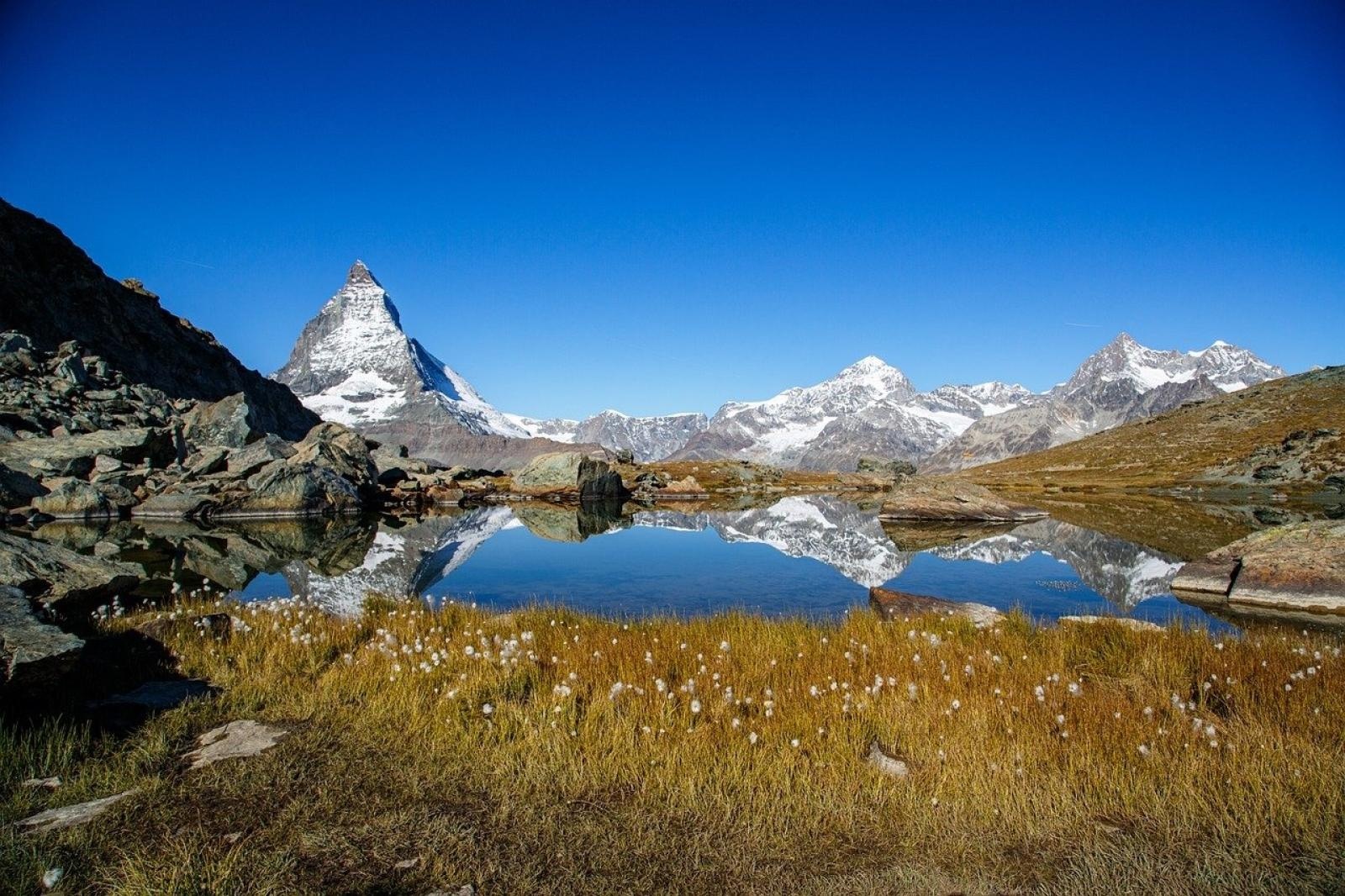 Zdjęcie w galerii na portalu naszraciborz.pl: Glacier Express, czyli Orinoko zaprasza w podróż przez Alpy słynnym ekspresem lodowcowym! wiadomości z regionu