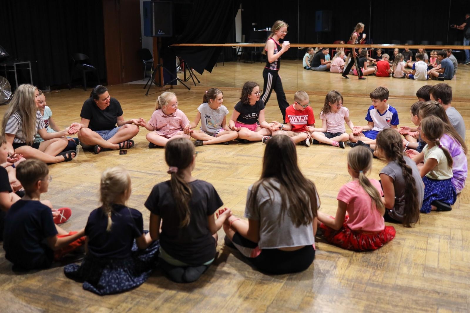 Zdjęcie w galerii na portalu naszraciborz.pl: Za nami pierwsza część polsko-czeskich spotkań z folklorem w ramach 70-lecia ZPiT Strzecha wiadomości z regionu