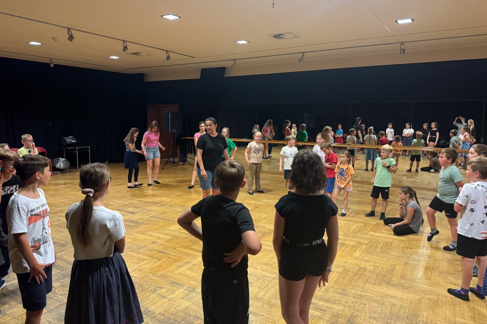 Zdjęcie w galerii na portalu naszraciborz.pl: Za nami pierwsza część polsko-czeskich spotkań z folklorem w ramach 70-lecia ZPiT Strzecha wiadomości z regionu