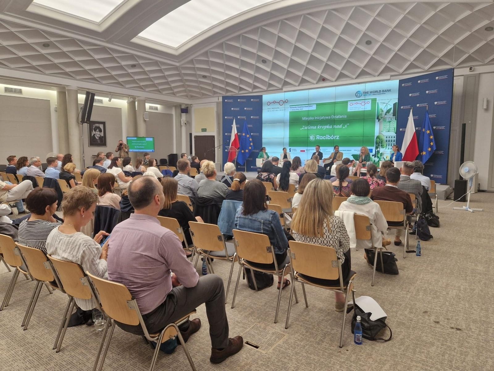 Zdjęcie w galerii na portalu naszraciborz.pl: Partnerska Inicjatywa Miast - Racibórz na konferencji inaugurującej trzecią edycję programu wiadomości z regionu