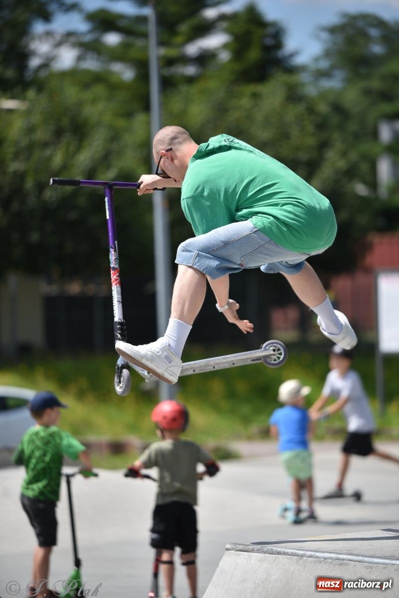 Zdjęcie w galerii na portalu naszraciborz.pl: Skatepark w Raciborzu zmodernizowany: Wakacyjne warsztaty Extreme City wiadomości z regionu