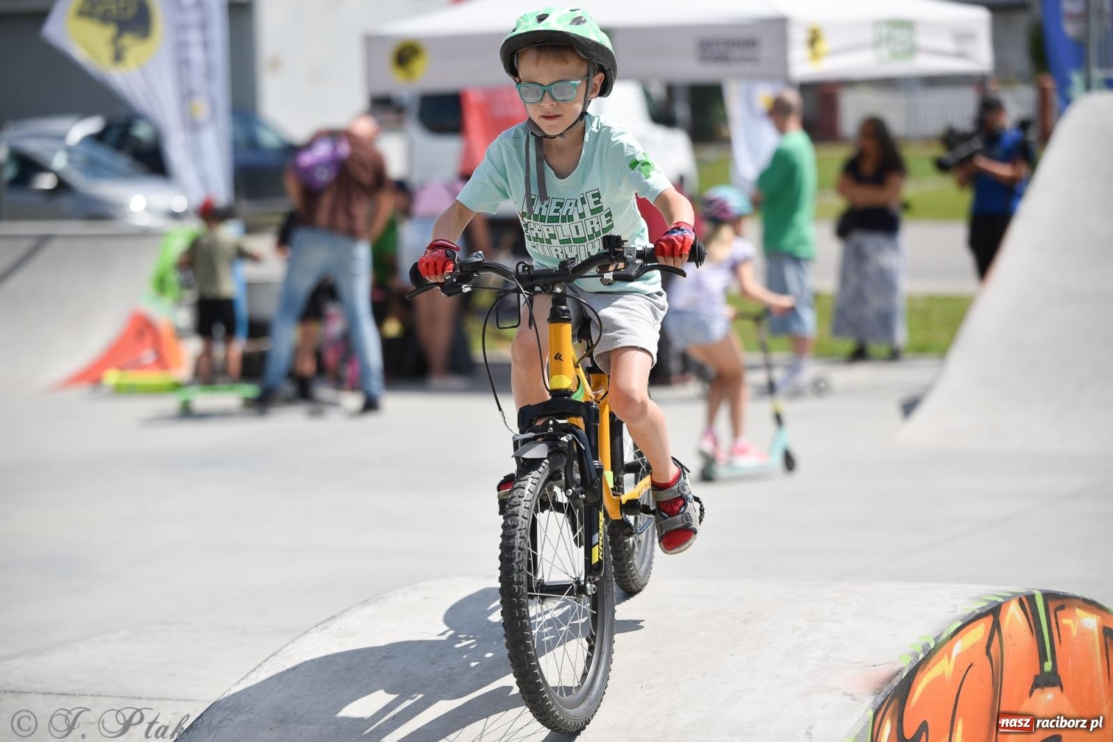 Zdjęcie w galerii na portalu naszraciborz.pl: Skatepark w Raciborzu zmodernizowany: Wakacyjne warsztaty Extreme City wiadomości z regionu