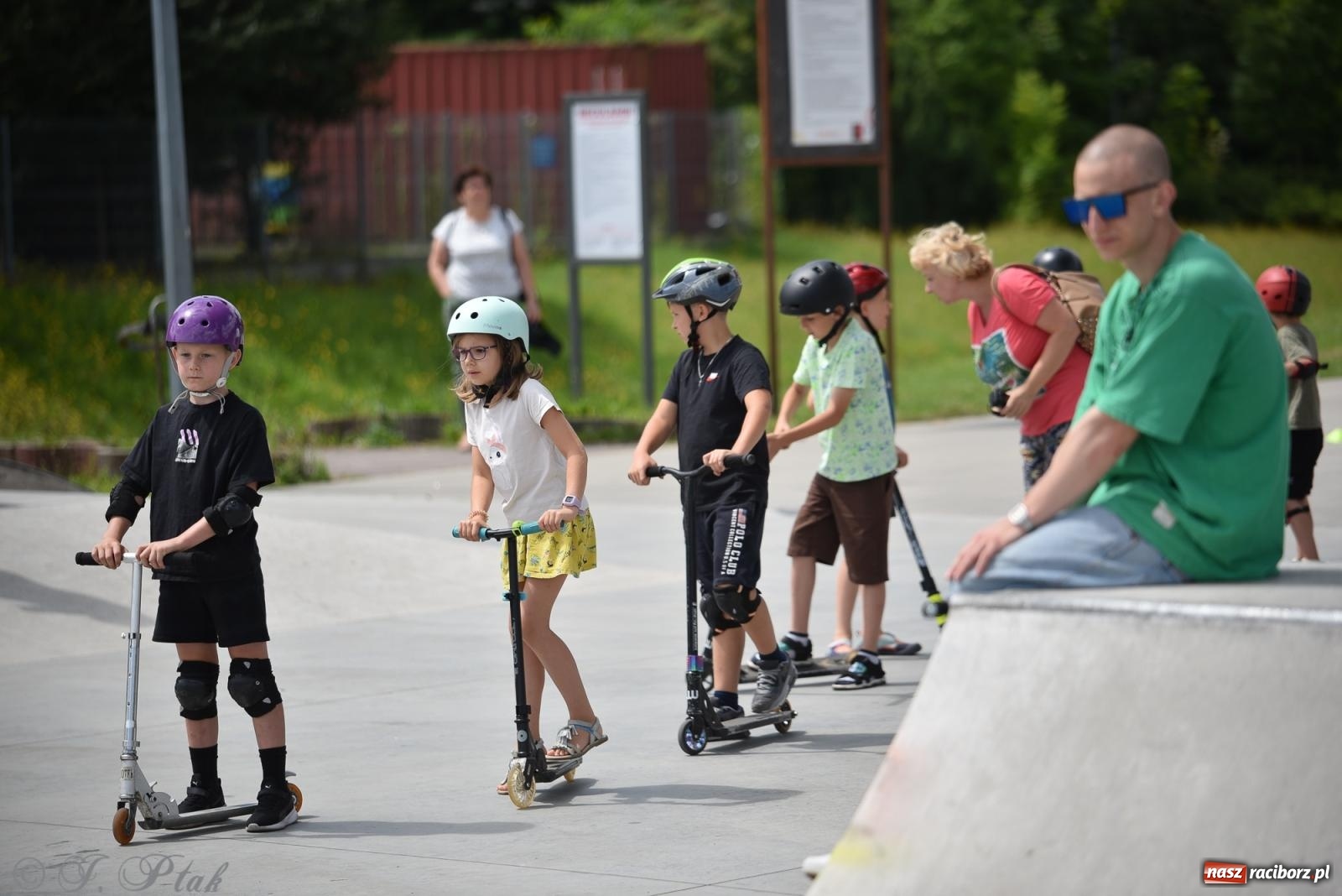 Zdjęcie w galerii na portalu naszraciborz.pl: Skatepark w Raciborzu zmodernizowany: Wakacyjne warsztaty Extreme City wiadomości z regionu