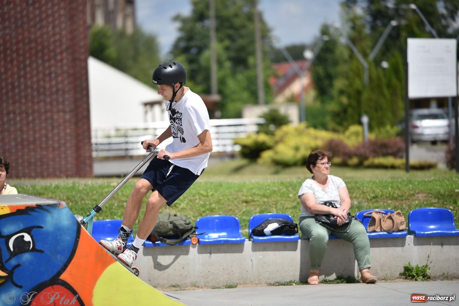 Zdjęcie w galerii na portalu naszraciborz.pl: Skatepark w Raciborzu zmodernizowany: Wakacyjne warsztaty Extreme City wiadomości z regionu