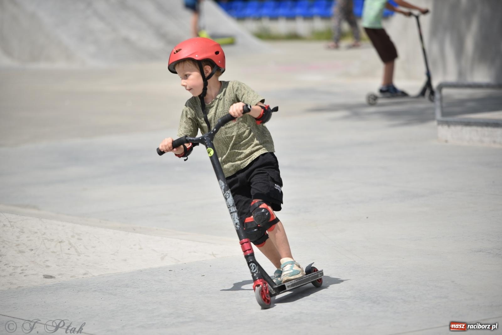 Zdjęcie w galerii na portalu naszraciborz.pl: Skatepark w Raciborzu zmodernizowany: Wakacyjne warsztaty Extreme City wiadomości z regionu