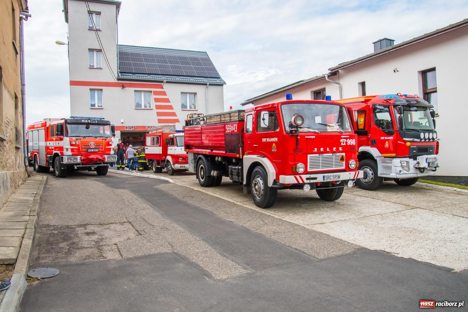 Zdjęcie w galerii na portalu naszraciborz.pl: Ćwiczenia strażackie w Krzanowicach. Świętowanie 135-lecia miejscowej OSP wiadomości z regionu