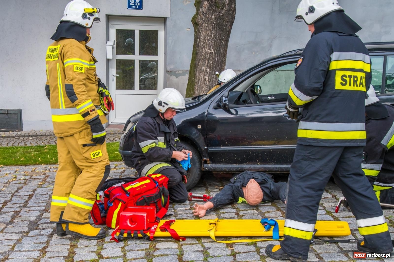 Zdjęcie w galerii na portalu naszraciborz.pl: Ćwiczenia strażackie w Krzanowicach. Świętowanie 135-lecia miejscowej OSP wiadomości z regionu