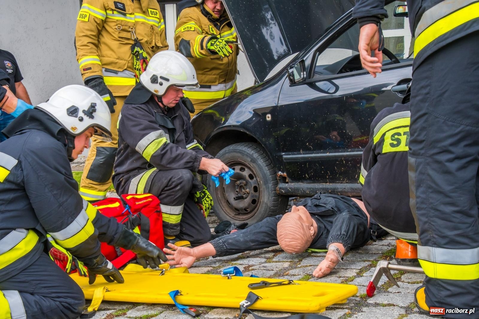 Zdjęcie w galerii na portalu naszraciborz.pl: Ćwiczenia strażackie w Krzanowicach. Świętowanie 135-lecia miejscowej OSP wiadomości z regionu