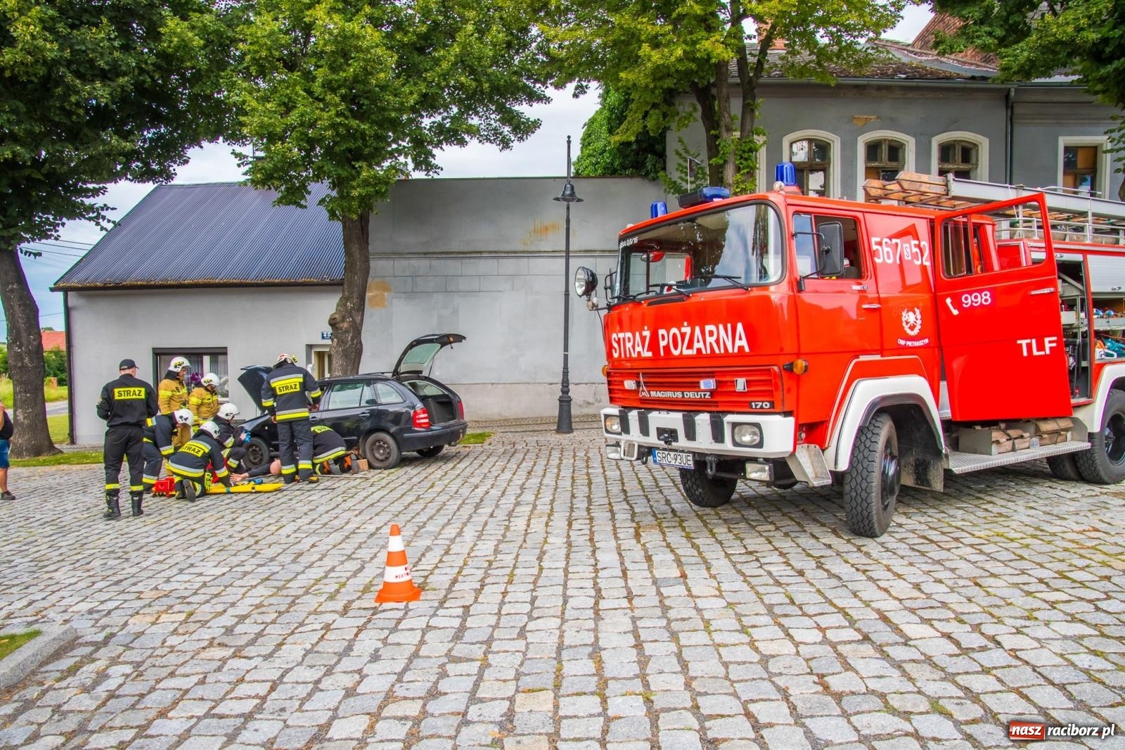 Zdjęcie w galerii na portalu naszraciborz.pl: Ćwiczenia strażackie w Krzanowicach. Świętowanie 135-lecia miejscowej OSP wiadomości z regionu
