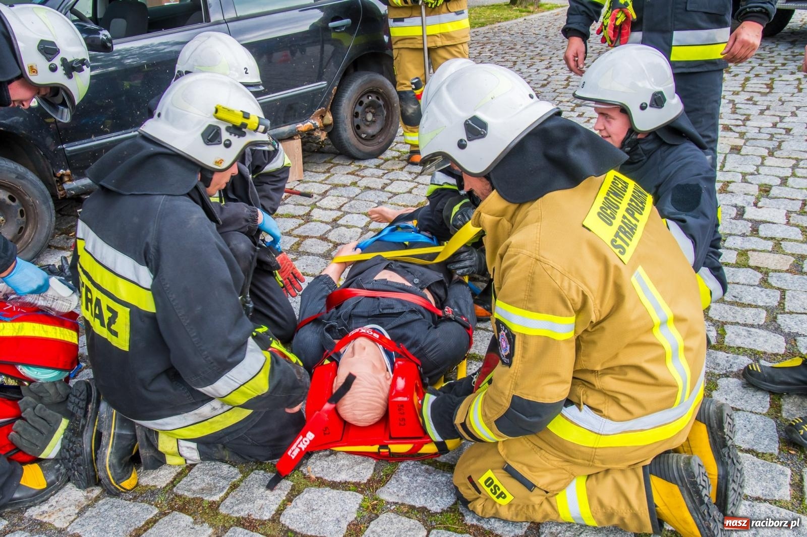 Zdjęcie w galerii na portalu naszraciborz.pl: Ćwiczenia strażackie w Krzanowicach. Świętowanie 135-lecia miejscowej OSP wiadomości z regionu