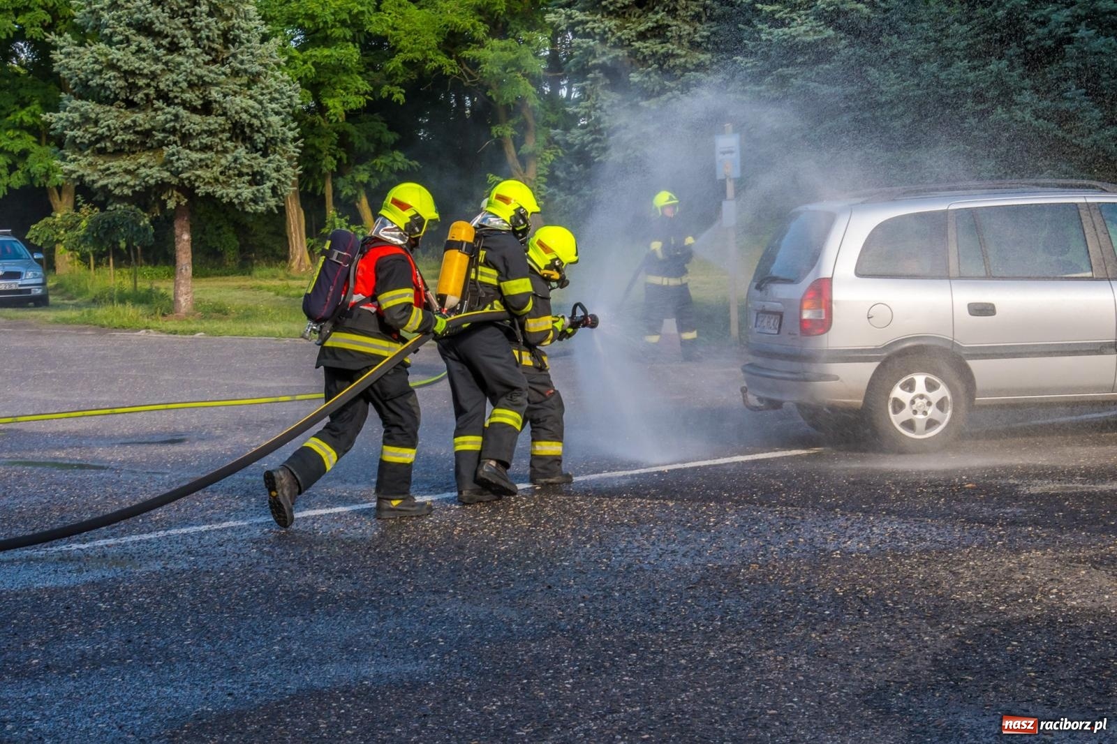 Zdjęcie w galerii na portalu naszraciborz.pl: Ćwiczenia strażackie w Krzanowicach. Świętowanie 135-lecia miejscowej OSP wiadomości z regionu