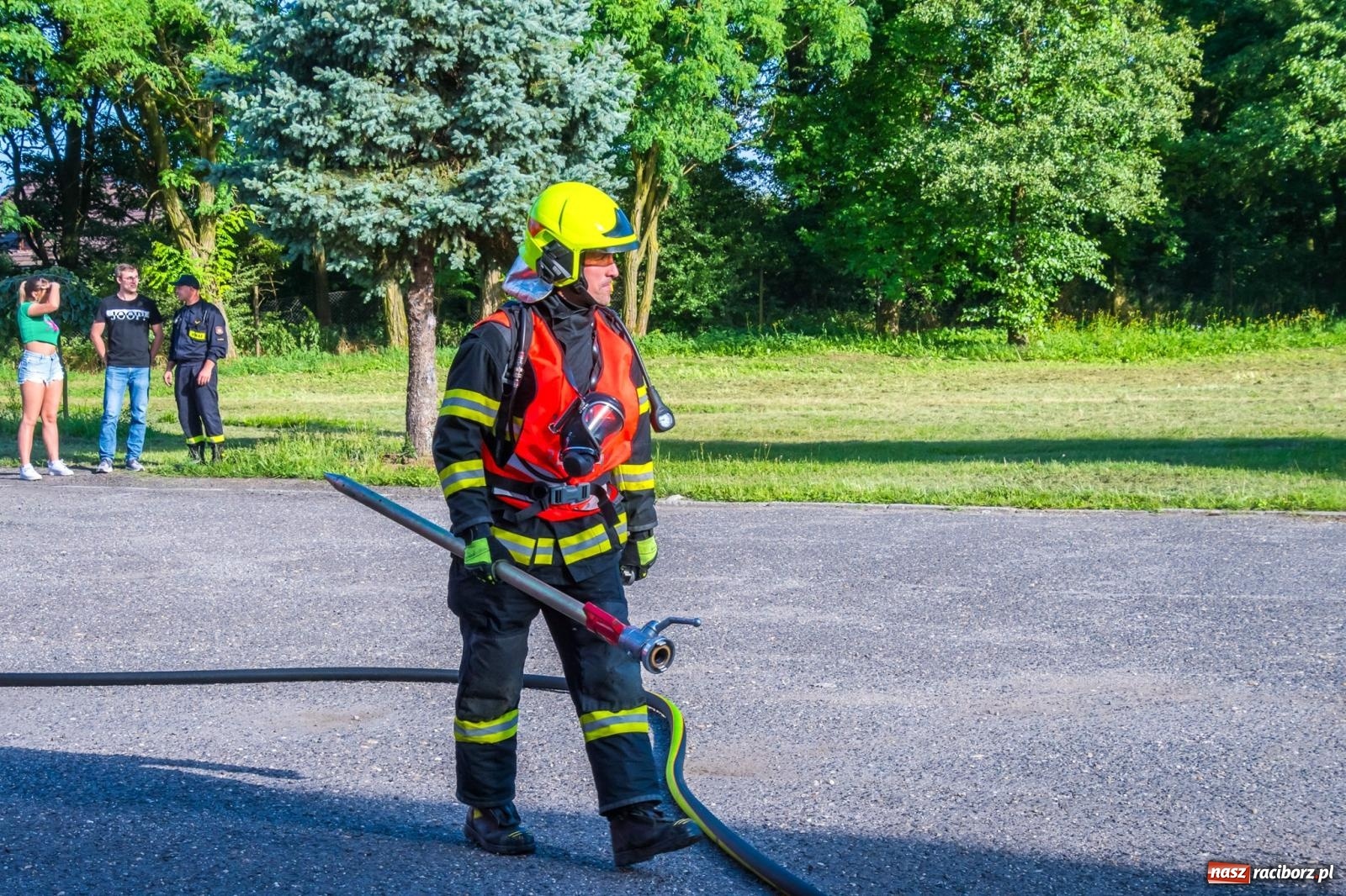Zdjęcie w galerii na portalu naszraciborz.pl: Ćwiczenia strażackie w Krzanowicach. Świętowanie 135-lecia miejscowej OSP wiadomości z regionu