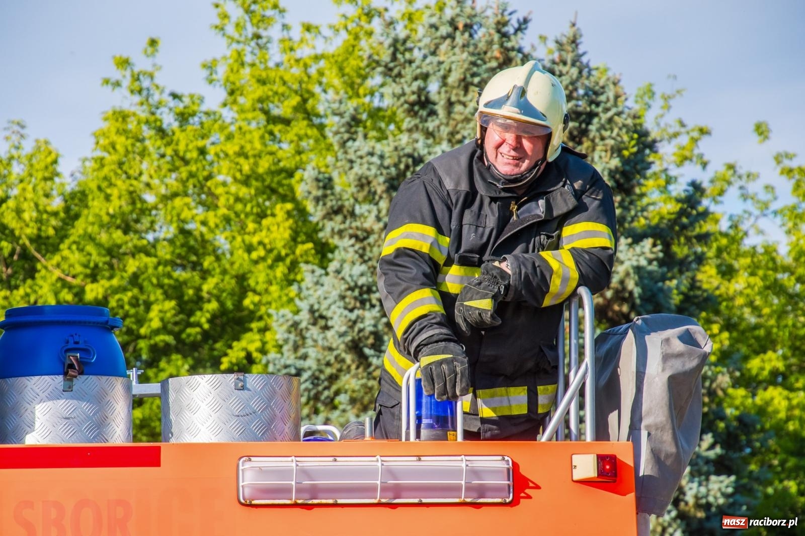 Zdjęcie w galerii na portalu naszraciborz.pl: Ćwiczenia strażackie w Krzanowicach. Świętowanie 135-lecia miejscowej OSP wiadomości z regionu