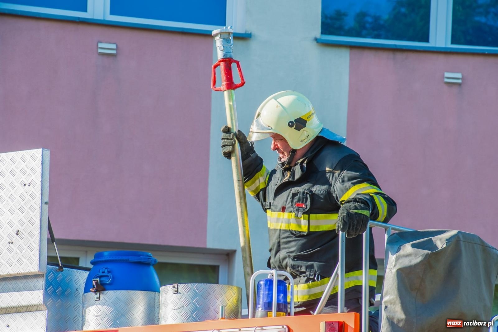 Zdjęcie w galerii na portalu naszraciborz.pl: Ćwiczenia strażackie w Krzanowicach. Świętowanie 135-lecia miejscowej OSP wiadomości z regionu