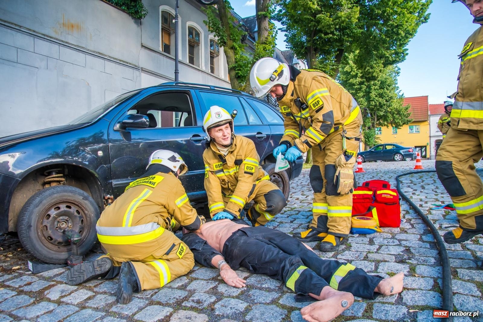 Zdjęcie w galerii na portalu naszraciborz.pl: Ćwiczenia strażackie w Krzanowicach. Świętowanie 135-lecia miejscowej OSP wiadomości z regionu