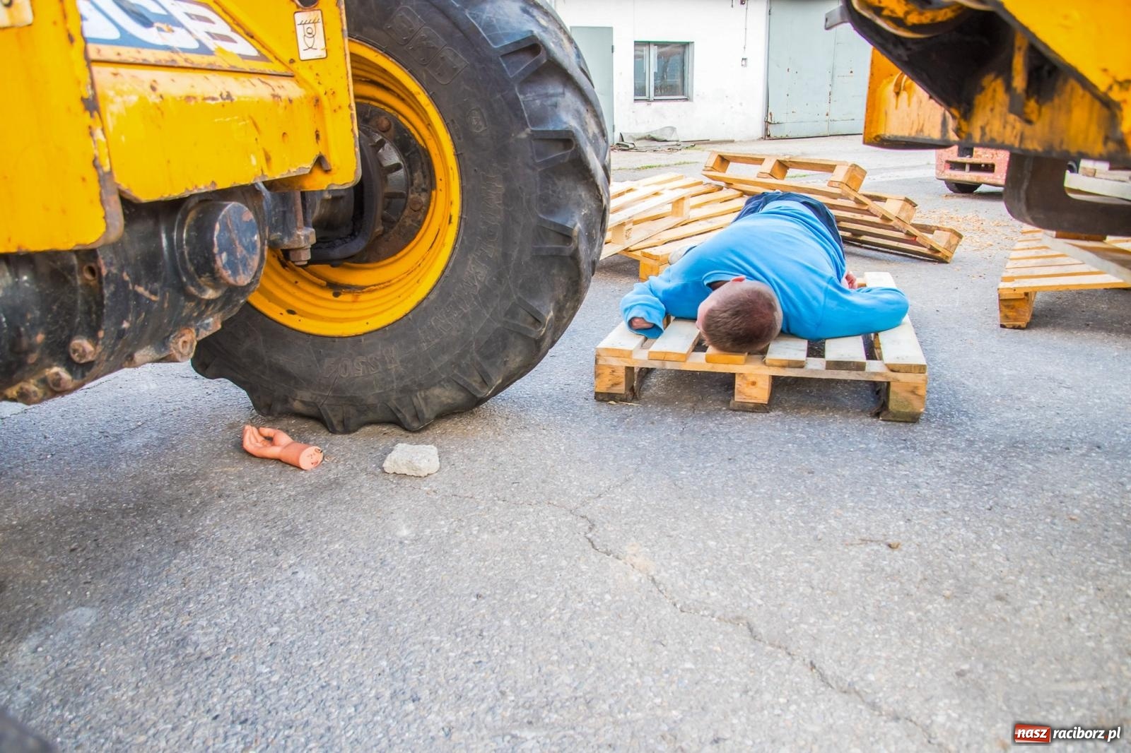 Zdjęcie w galerii na portalu naszraciborz.pl: Ćwiczenia strażackie w Krzanowicach. Świętowanie 135-lecia miejscowej OSP wiadomości z regionu