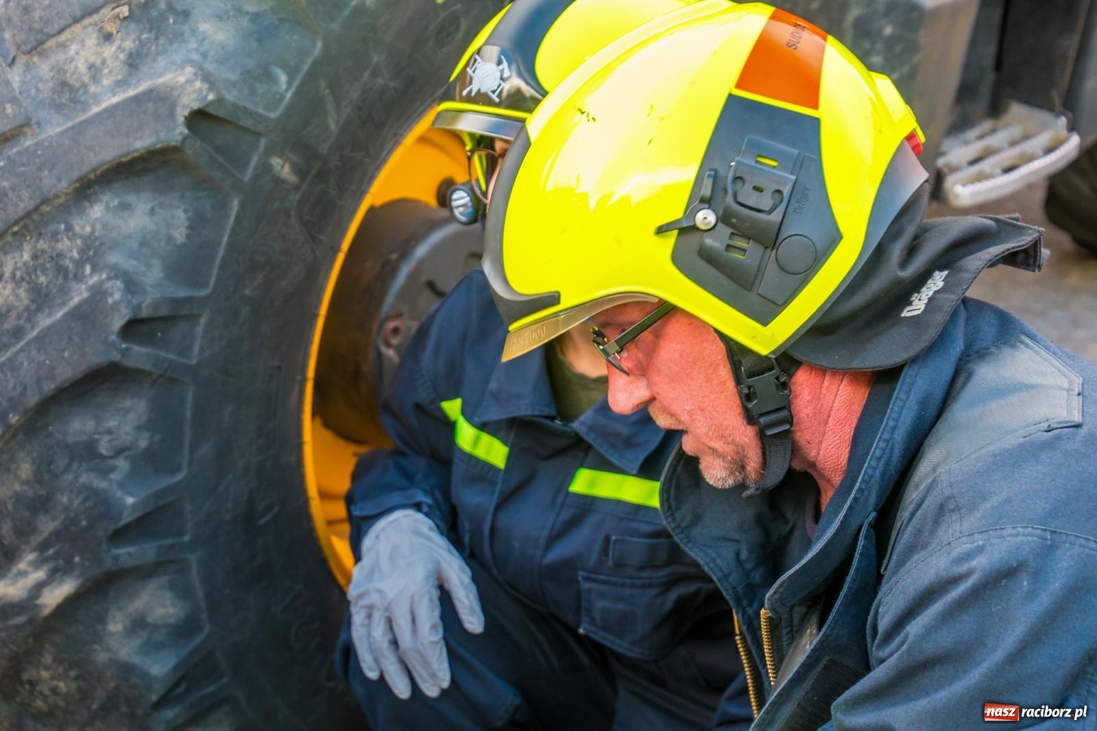 Zdjęcie w galerii na portalu naszraciborz.pl: Ćwiczenia strażackie w Krzanowicach. Świętowanie 135-lecia miejscowej OSP wiadomości z regionu