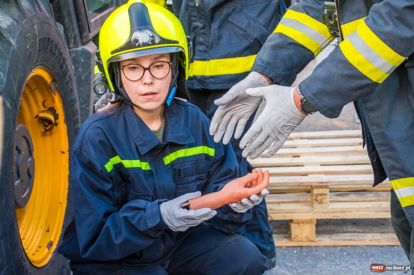 Zdjęcie w galerii na portalu naszraciborz.pl: Ćwiczenia strażackie w Krzanowicach. Świętowanie 135-lecia miejscowej OSP wiadomości z regionu