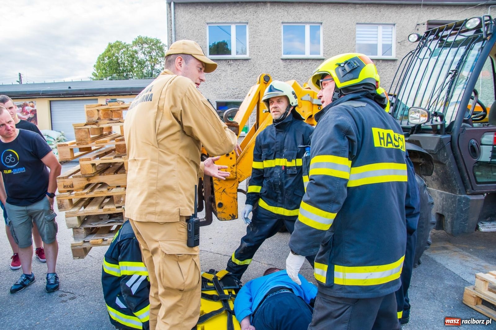 Zdjęcie w galerii na portalu naszraciborz.pl: Ćwiczenia strażackie w Krzanowicach. Świętowanie 135-lecia miejscowej OSP wiadomości z regionu