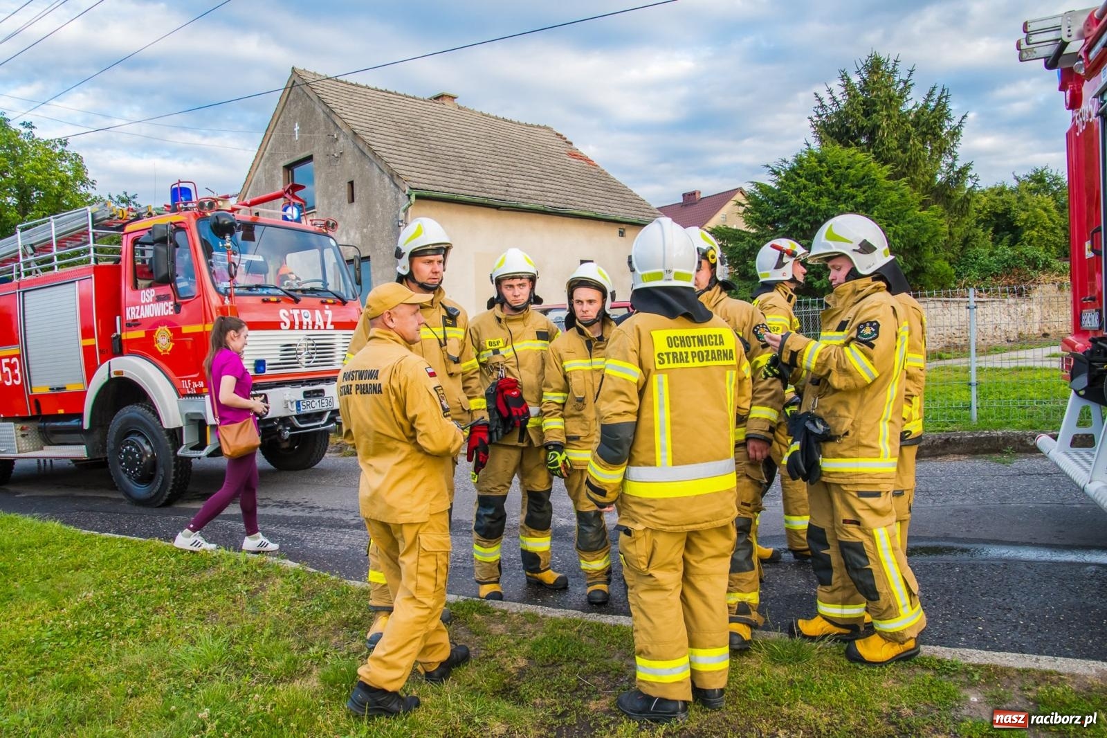 Zdjęcie w galerii na portalu naszraciborz.pl: Ćwiczenia strażackie w Krzanowicach. Świętowanie 135-lecia miejscowej OSP wiadomości z regionu
