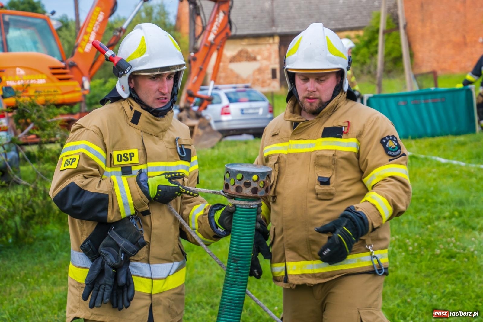 Zdjęcie w galerii na portalu naszraciborz.pl: Ćwiczenia strażackie w Krzanowicach. Świętowanie 135-lecia miejscowej OSP wiadomości z regionu