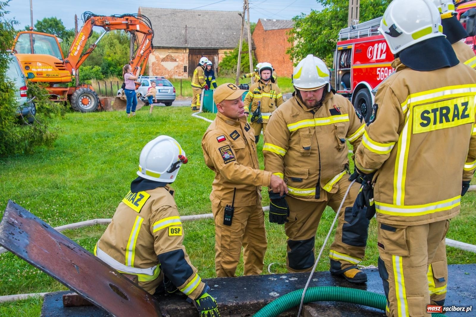 Zdjęcie w galerii na portalu naszraciborz.pl: Ćwiczenia strażackie w Krzanowicach. Świętowanie 135-lecia miejscowej OSP wiadomości z regionu