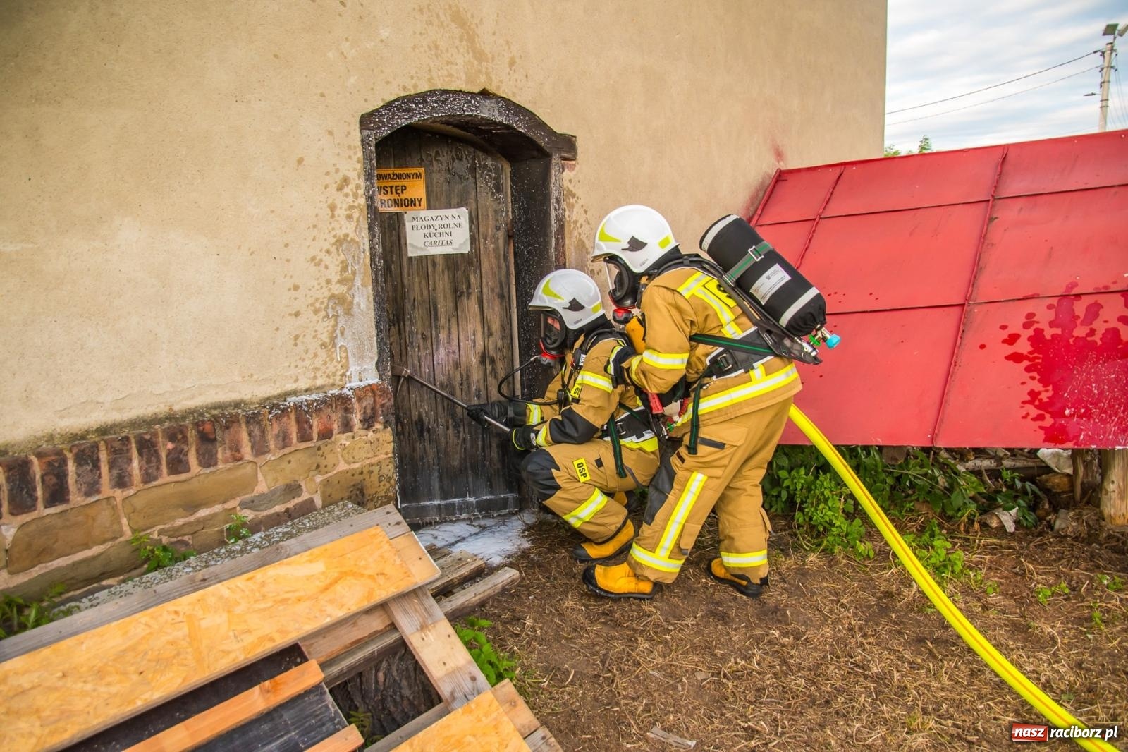 Zdjęcie w galerii na portalu naszraciborz.pl: Ćwiczenia strażackie w Krzanowicach. Świętowanie 135-lecia miejscowej OSP wiadomości z regionu
