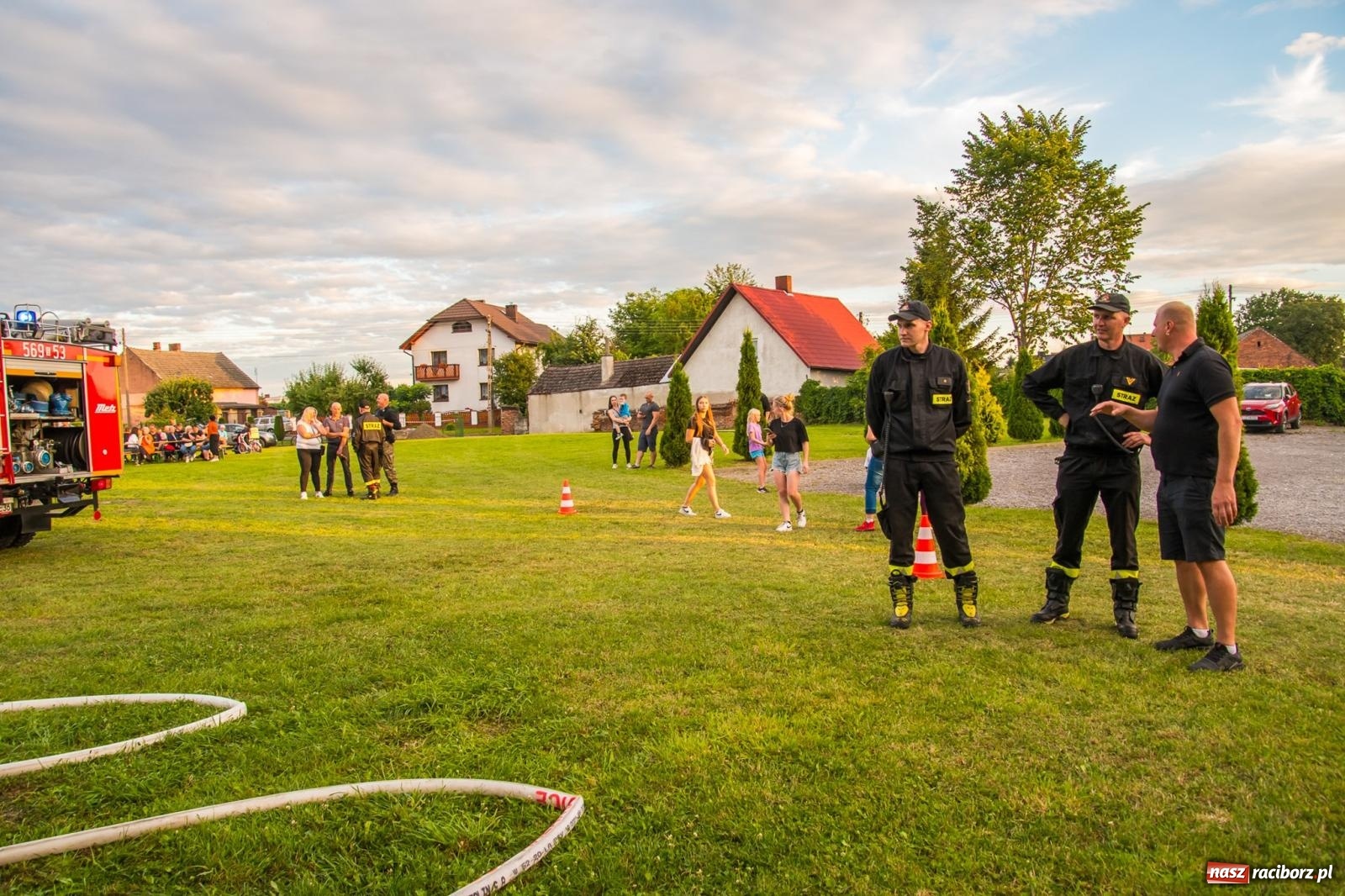 Zdjęcie w galerii na portalu naszraciborz.pl: Ćwiczenia strażackie w Krzanowicach. Świętowanie 135-lecia miejscowej OSP wiadomości z regionu