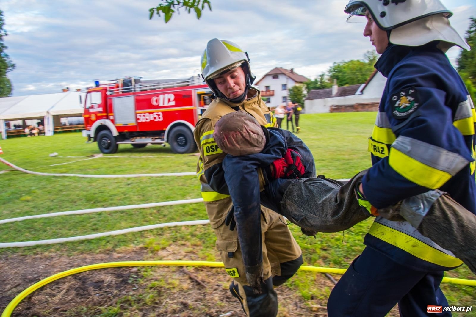 Zdjęcie w galerii na portalu naszraciborz.pl: Ćwiczenia strażackie w Krzanowicach. Świętowanie 135-lecia miejscowej OSP wiadomości z regionu