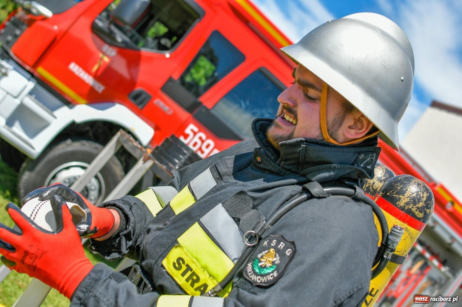 Zdjęcie w galerii na portalu naszraciborz.pl: VI Międzynarodowe Zawody Sportowo-Pożarnicze Żelazny jak strażak [FOTO i WIDEO] wiadomości z regionu