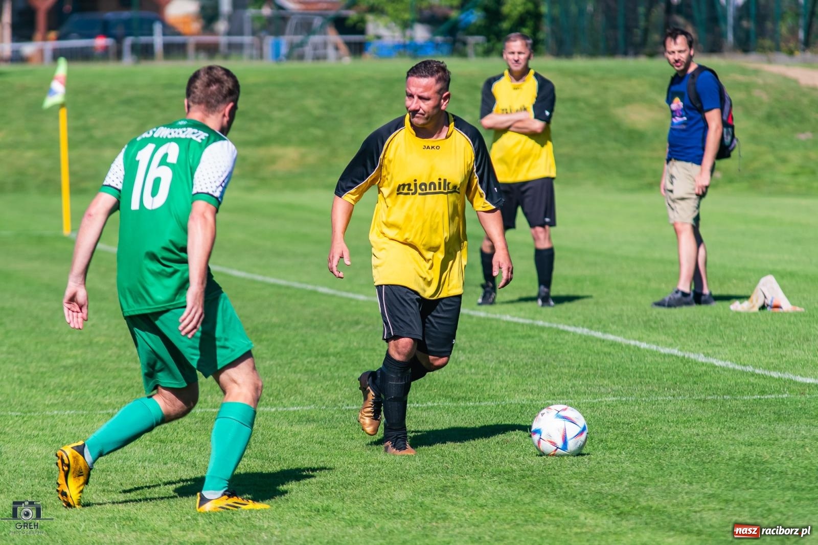 Zdjęcie w galerii na portalu naszraciborz.pl: Oldboje Chałupek z pucharem wójta gminy Krzyżanowice [FOTO i WIDEO] wiadomości z regionu