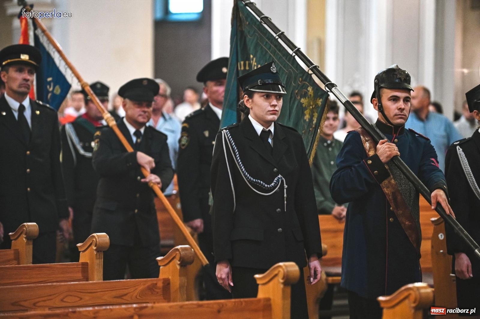 Zdjęcie w galerii na portalu naszraciborz.pl: Taki prezent na strażackie urodziny zdarza się rzadko. OSP Krzanowice świętuje 135-lecie [FOTO i WIDEO] wiadomości z regionu
