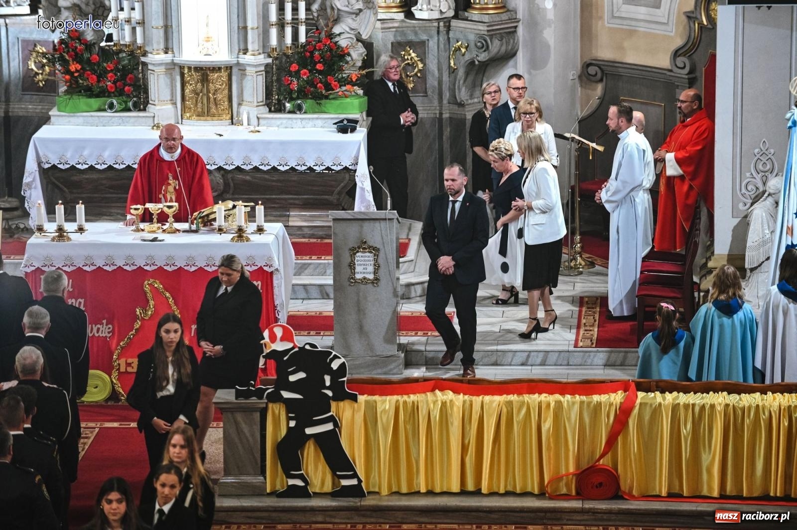 Zdjęcie w galerii na portalu naszraciborz.pl: Taki prezent na strażackie urodziny zdarza się rzadko. OSP Krzanowice świętuje 135-lecie [FOTO i WIDEO] wiadomości z regionu