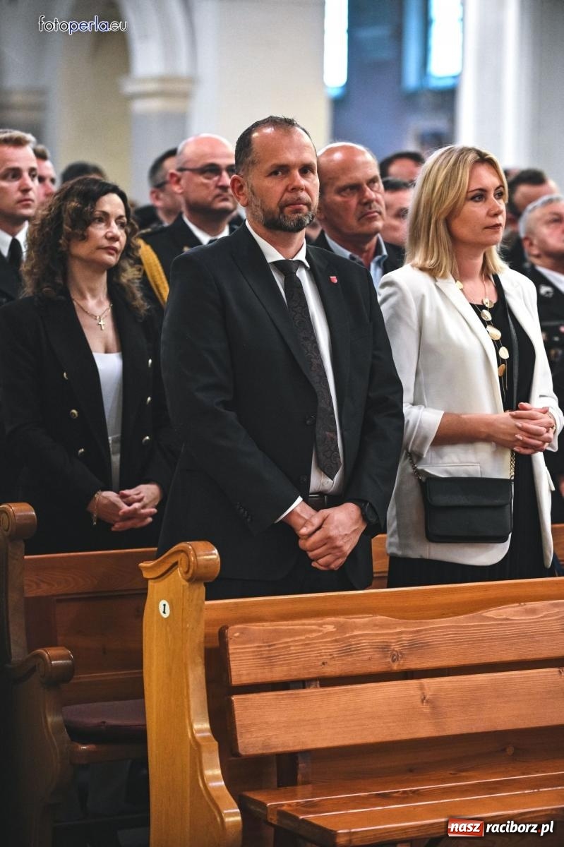 Zdjęcie w galerii na portalu naszraciborz.pl: Taki prezent na strażackie urodziny zdarza się rzadko. OSP Krzanowice świętuje 135-lecie [FOTO i WIDEO] wiadomości z regionu