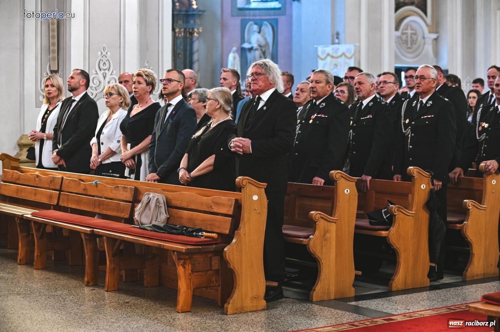 Zdjęcie w galerii na portalu naszraciborz.pl: Taki prezent na strażackie urodziny zdarza się rzadko. OSP Krzanowice świętuje 135-lecie [FOTO i WIDEO] wiadomości z regionu