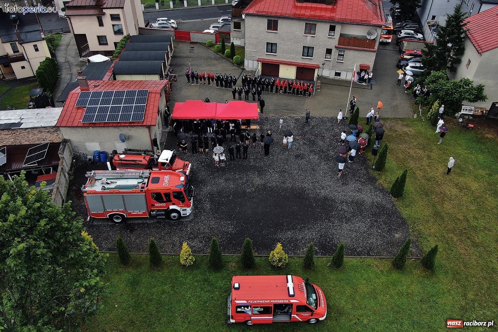 Zdjęcie w galerii na portalu naszraciborz.pl: Taki prezent na strażackie urodziny zdarza się rzadko. OSP Krzanowice świętuje 135-lecie [FOTO i WIDEO] wiadomości z regionu