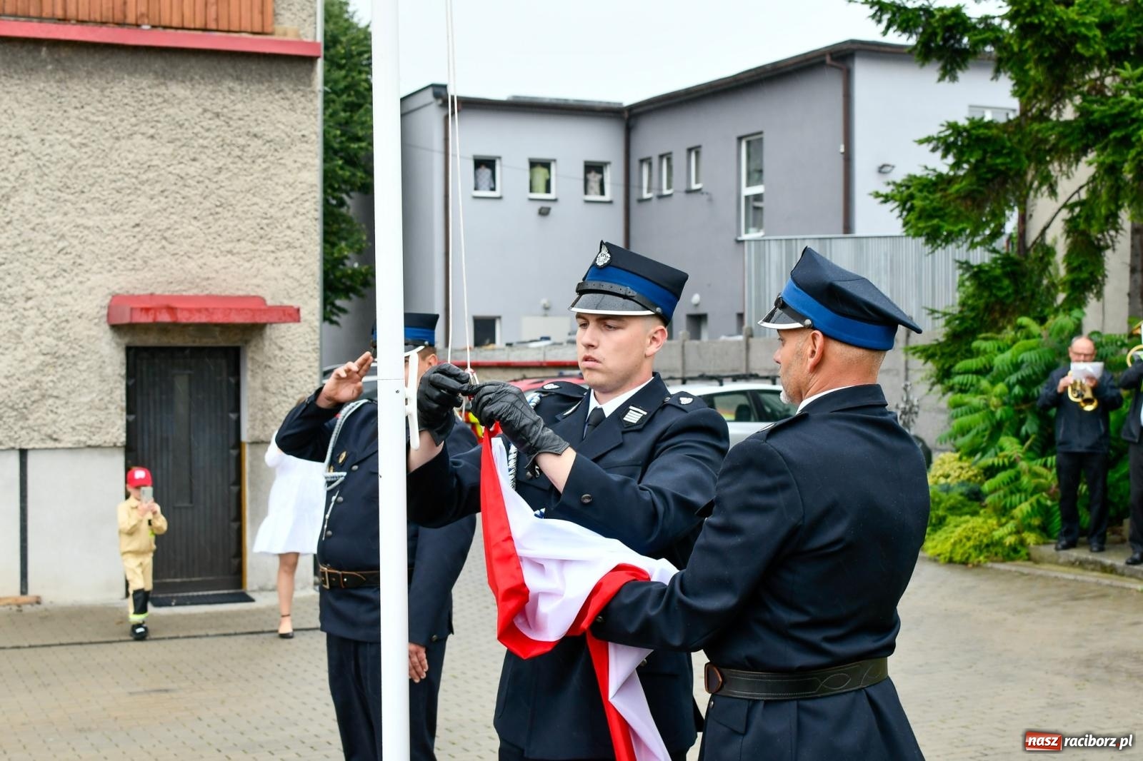 Zdjęcie w galerii na portalu naszraciborz.pl: Taki prezent na strażackie urodziny zdarza się rzadko. OSP Krzanowice świętuje 135-lecie [FOTO i WIDEO] wiadomości z regionu
