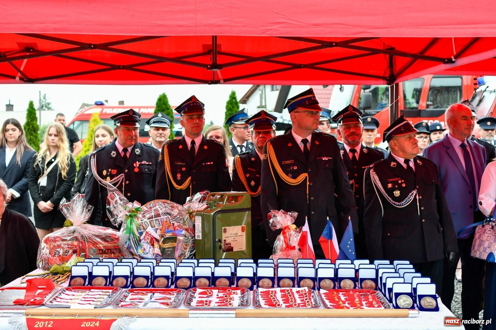 Zdjęcie w galerii na portalu naszraciborz.pl: Taki prezent na strażackie urodziny zdarza się rzadko. OSP Krzanowice świętuje 135-lecie [FOTO i WIDEO] wiadomości z regionu