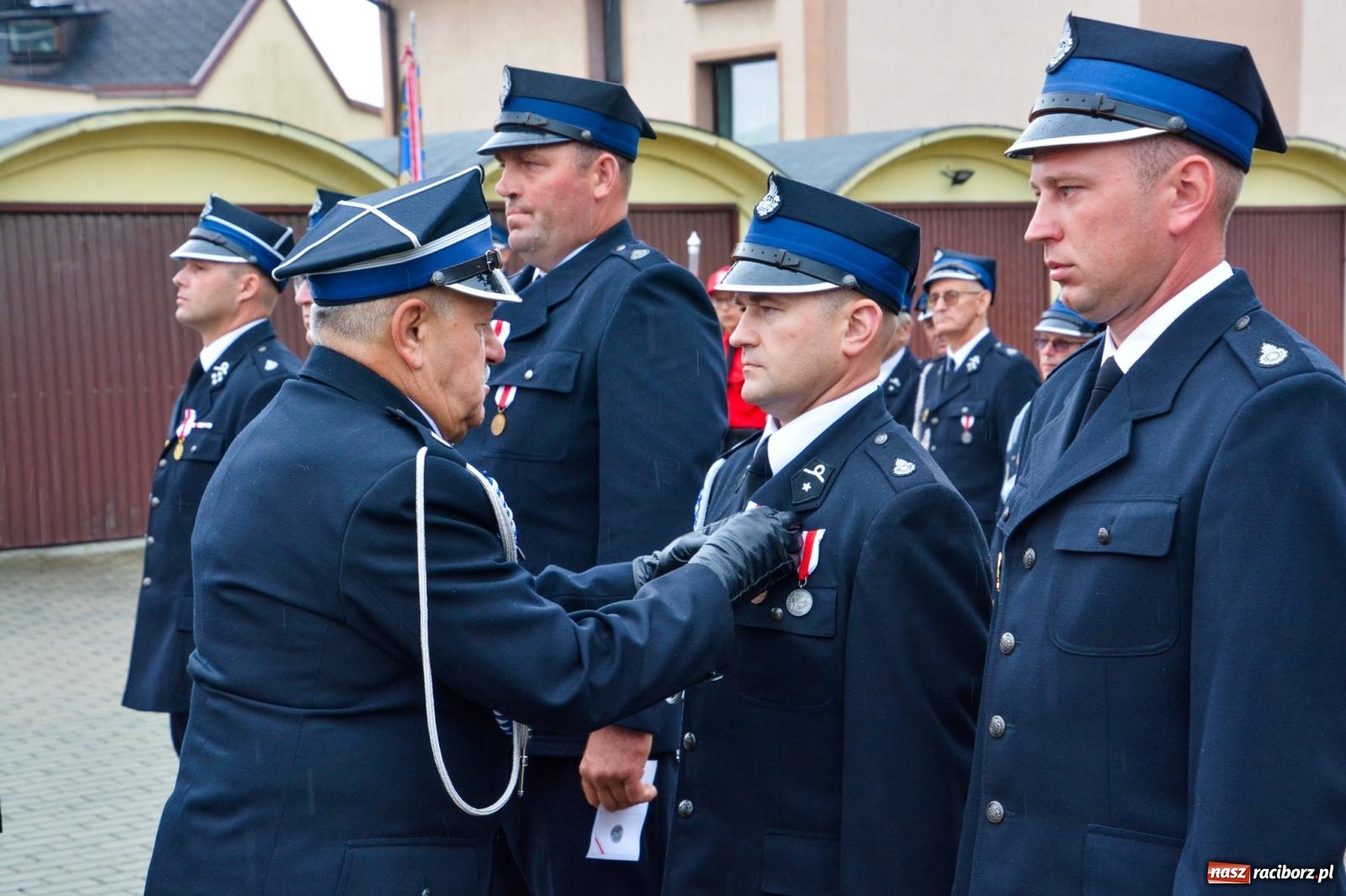 Zdjęcie w galerii na portalu naszraciborz.pl: Taki prezent na strażackie urodziny zdarza się rzadko. OSP Krzanowice świętuje 135-lecie [FOTO i WIDEO] wiadomości z regionu