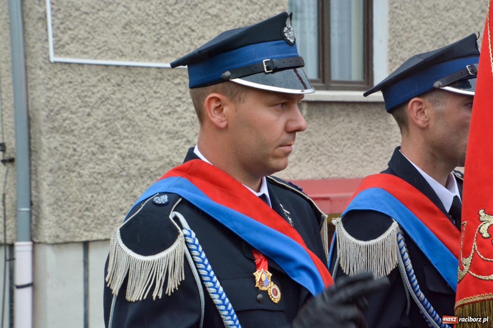 Zdjęcie w galerii na portalu naszraciborz.pl: Taki prezent na strażackie urodziny zdarza się rzadko. OSP Krzanowice świętuje 135-lecie [FOTO i WIDEO] wiadomości z regionu