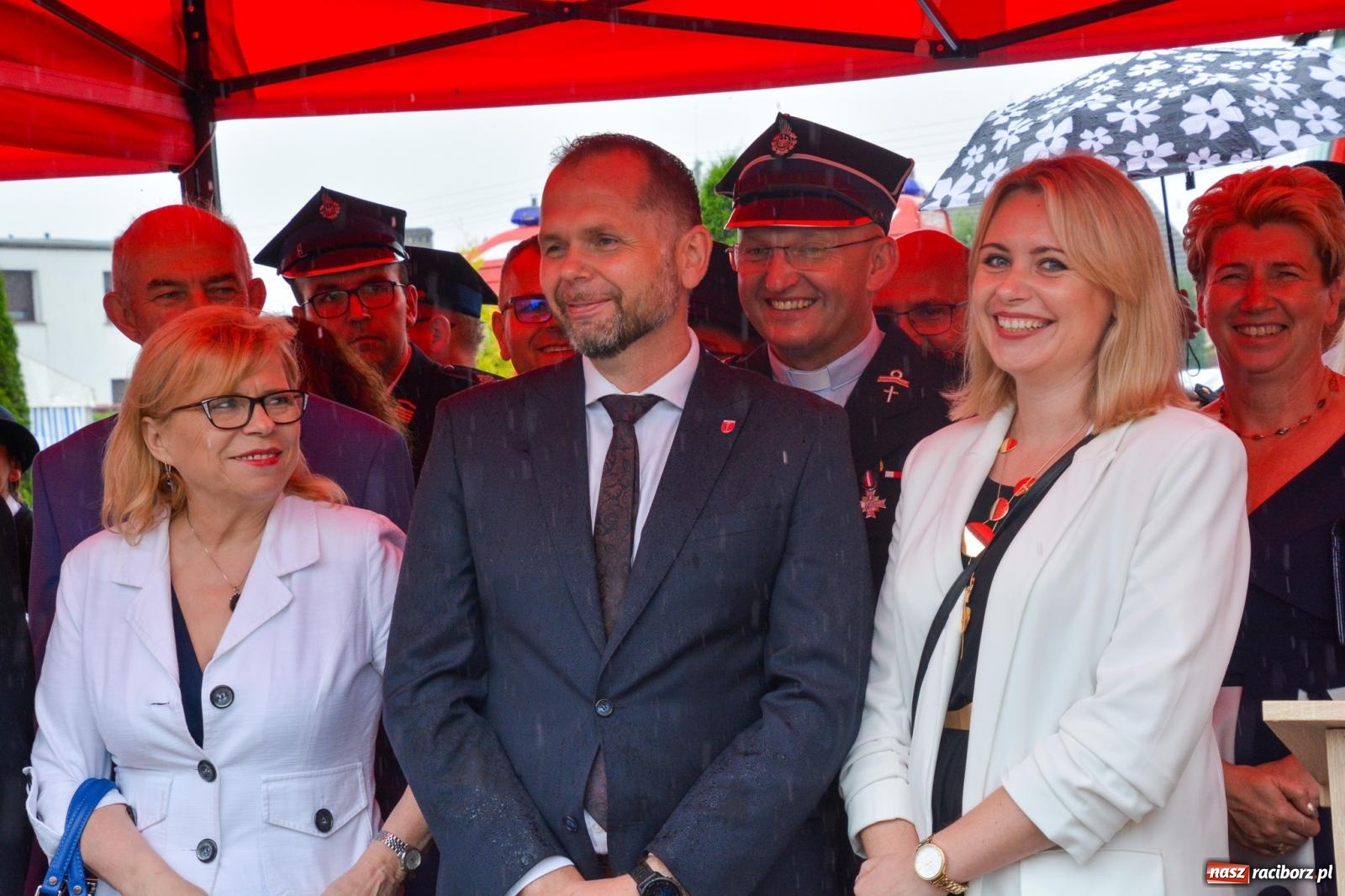 Zdjęcie w galerii na portalu naszraciborz.pl: Taki prezent na strażackie urodziny zdarza się rzadko. OSP Krzanowice świętuje 135-lecie [FOTO i WIDEO] wiadomości z regionu