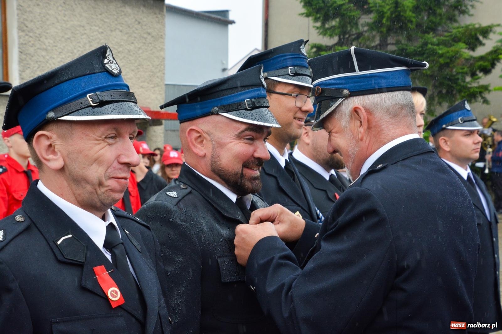 Zdjęcie w galerii na portalu naszraciborz.pl: Taki prezent na strażackie urodziny zdarza się rzadko. OSP Krzanowice świętuje 135-lecie [FOTO i WIDEO] wiadomości z regionu